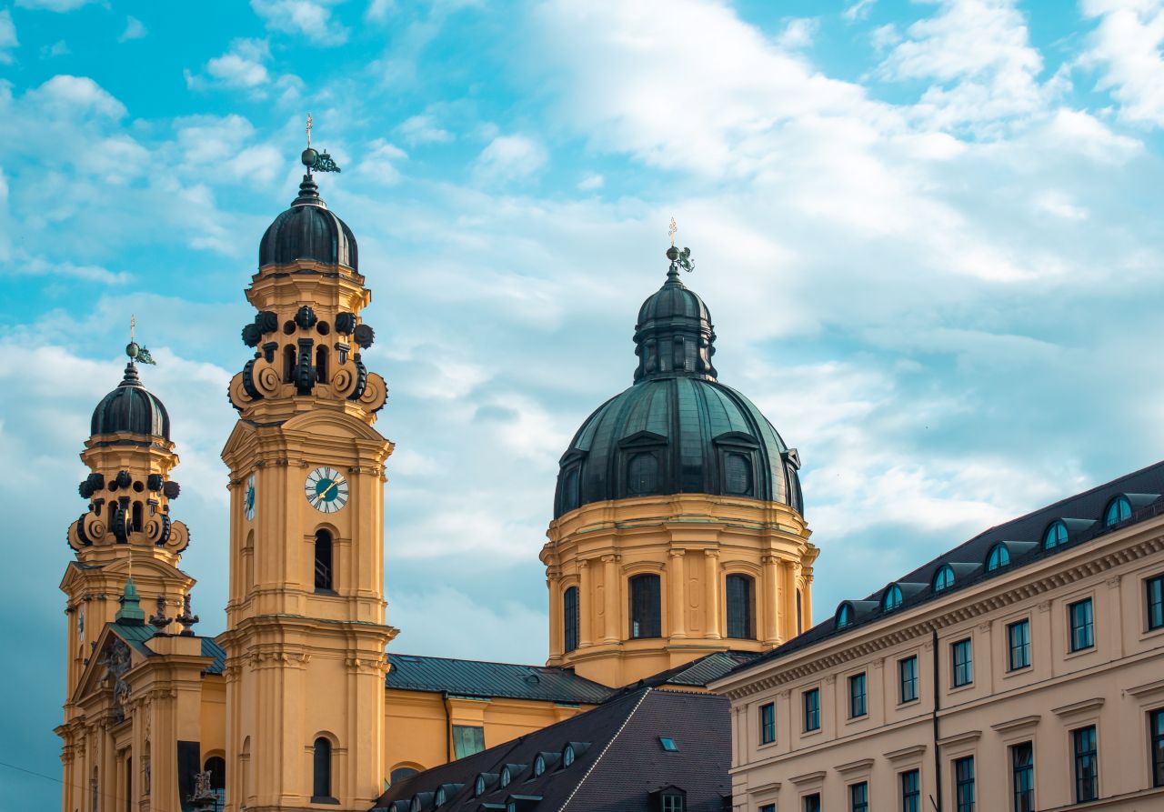Augen lasern in München – Femto-LASIK und CLEAR